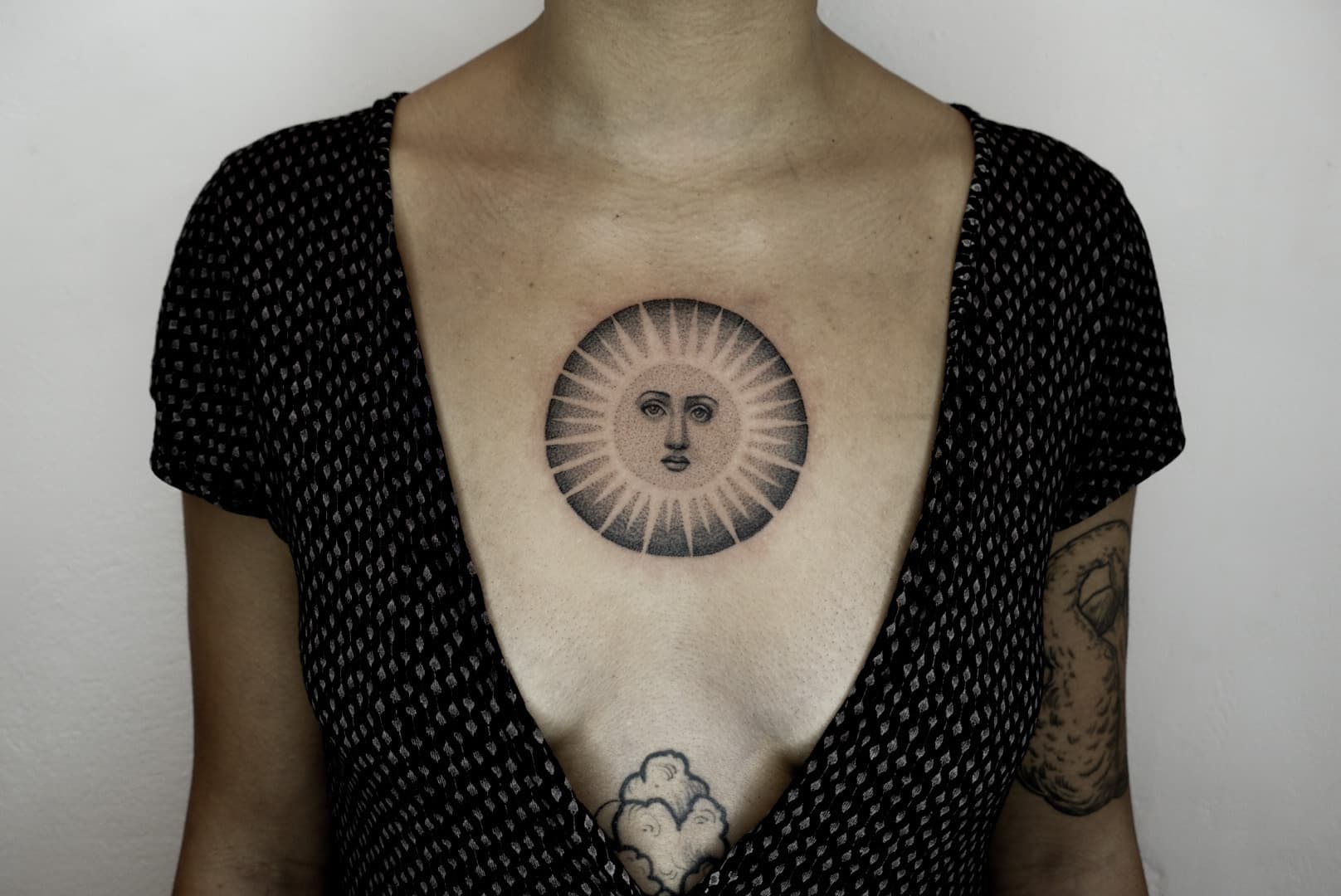 Sun face chest 1